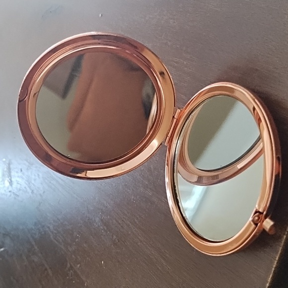 Compact Mirror - Picture 4 of 4